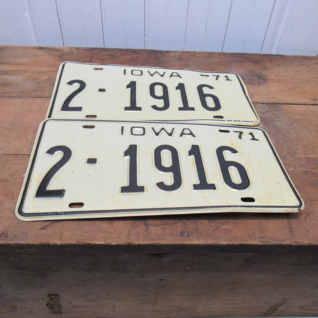 Vintage Iowa License Plate 1971